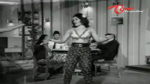 Takkari Donga Chakkani Chukka Songs - Vayasu Kurradhi - Krishna - Vijaya Nirmala