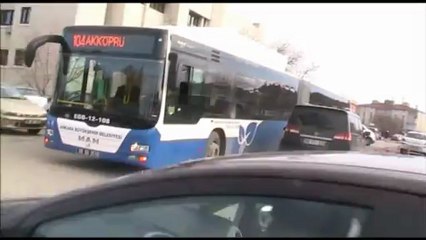 Metrobüs Geçemedi Vatandaş Yürüdü!