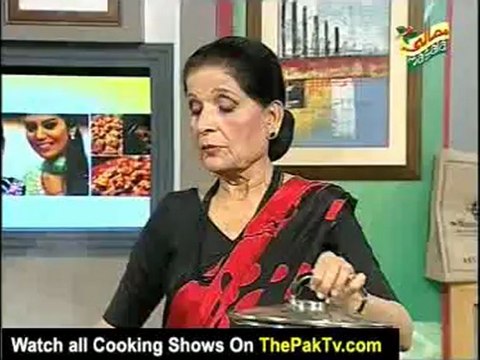 Handi With Zubaida Tariq By Masala Tv - 26th December 2012 - Part 2