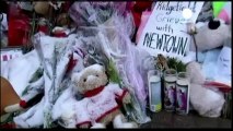 Newtown, dolore e solidarietà: il Natale dopo la tragedia