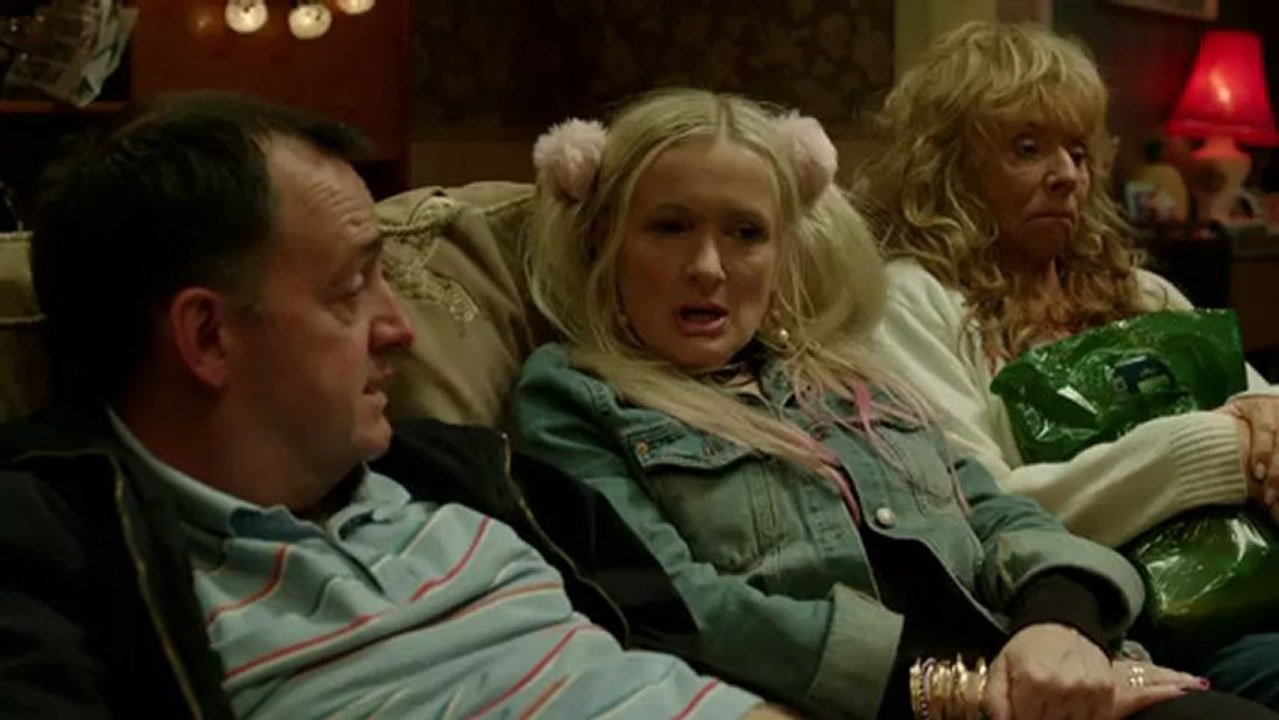 The.Royle.Family.S03.Christmas.Special.2012. Barbara's Old Ring video Dailymotion