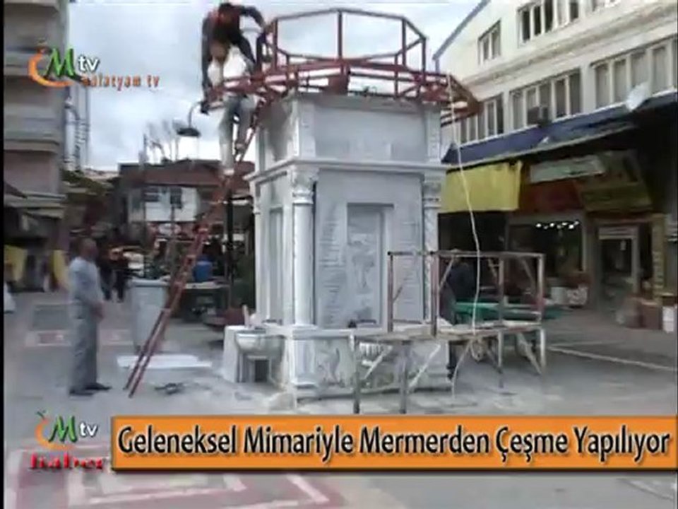 Geleneksel Mimariyle Mermerden Çeşme Yapılıyor