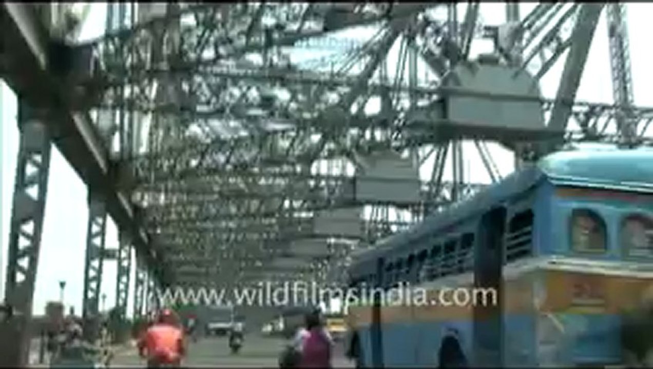 Howrah bridge-MPEG-4 800Kbps.mp4