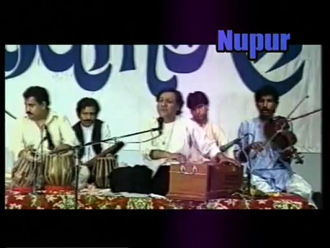 Ghulam Ali Apni Dhun Mein Rahta hon