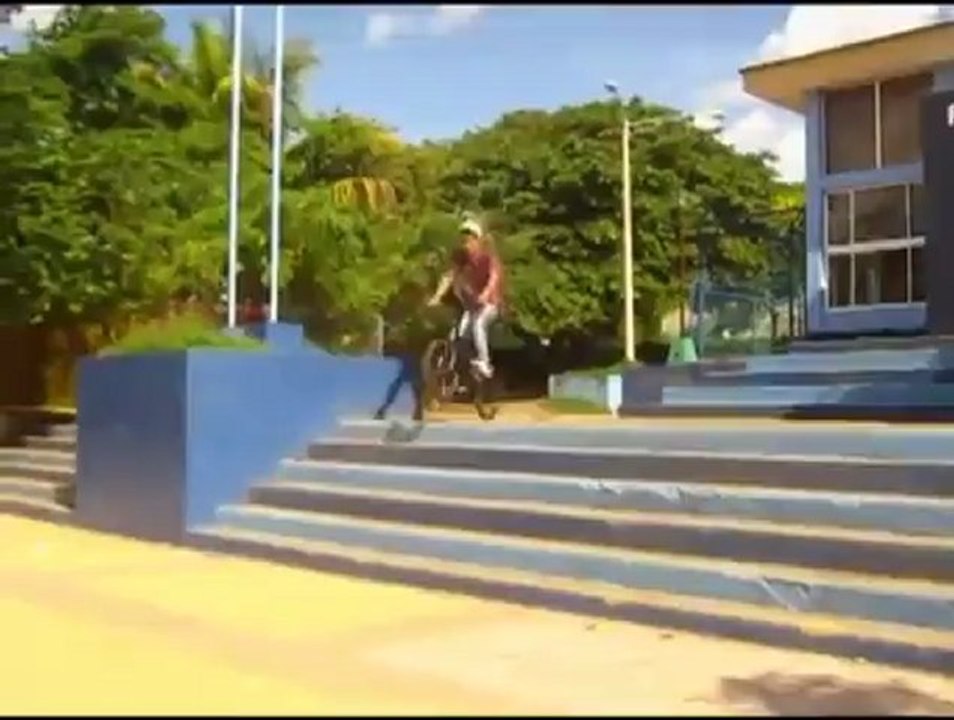 Elio Martinez Tour In Managua,Nicaragua 26 November By:Team SB Nicaragua!!