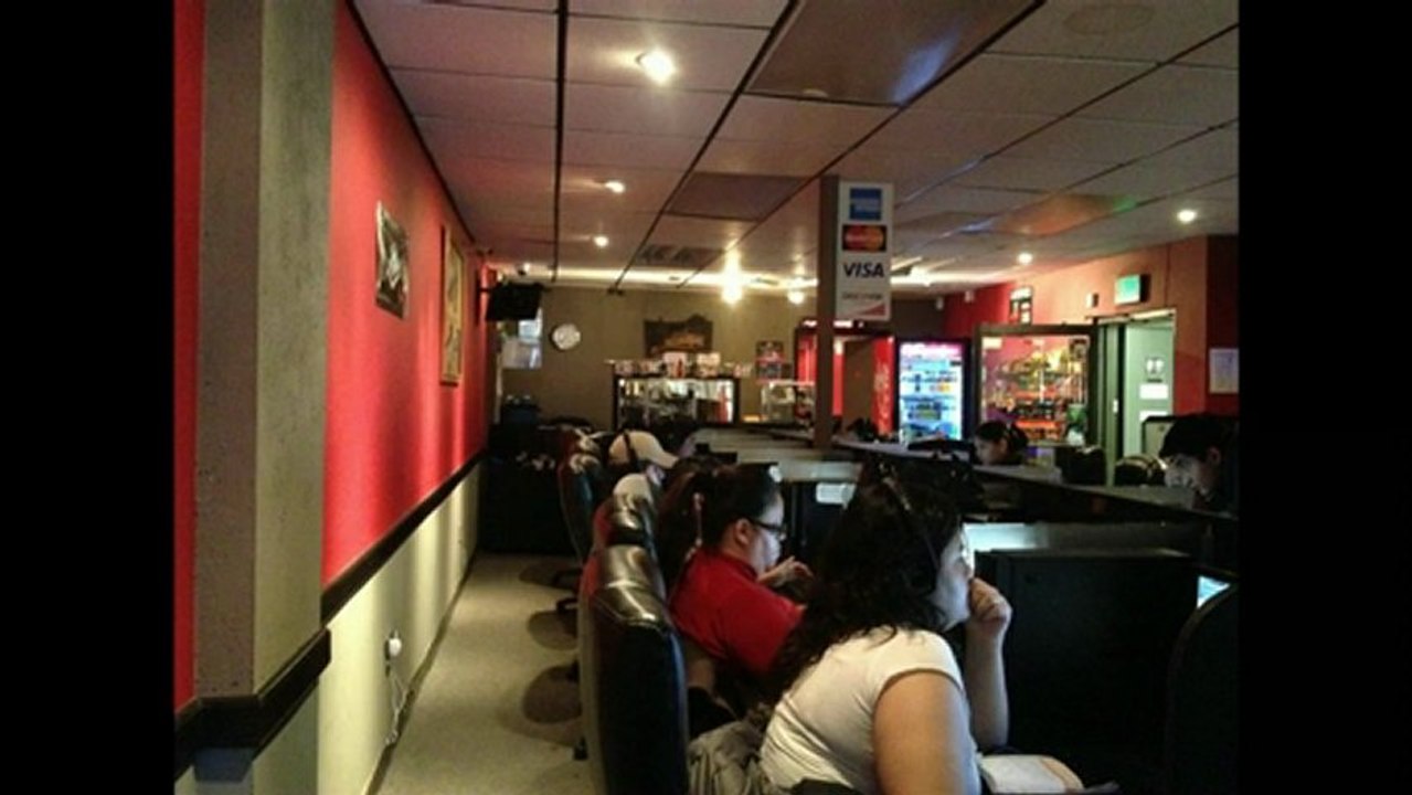 Internet Cafe Usa - Cyber 88 New York