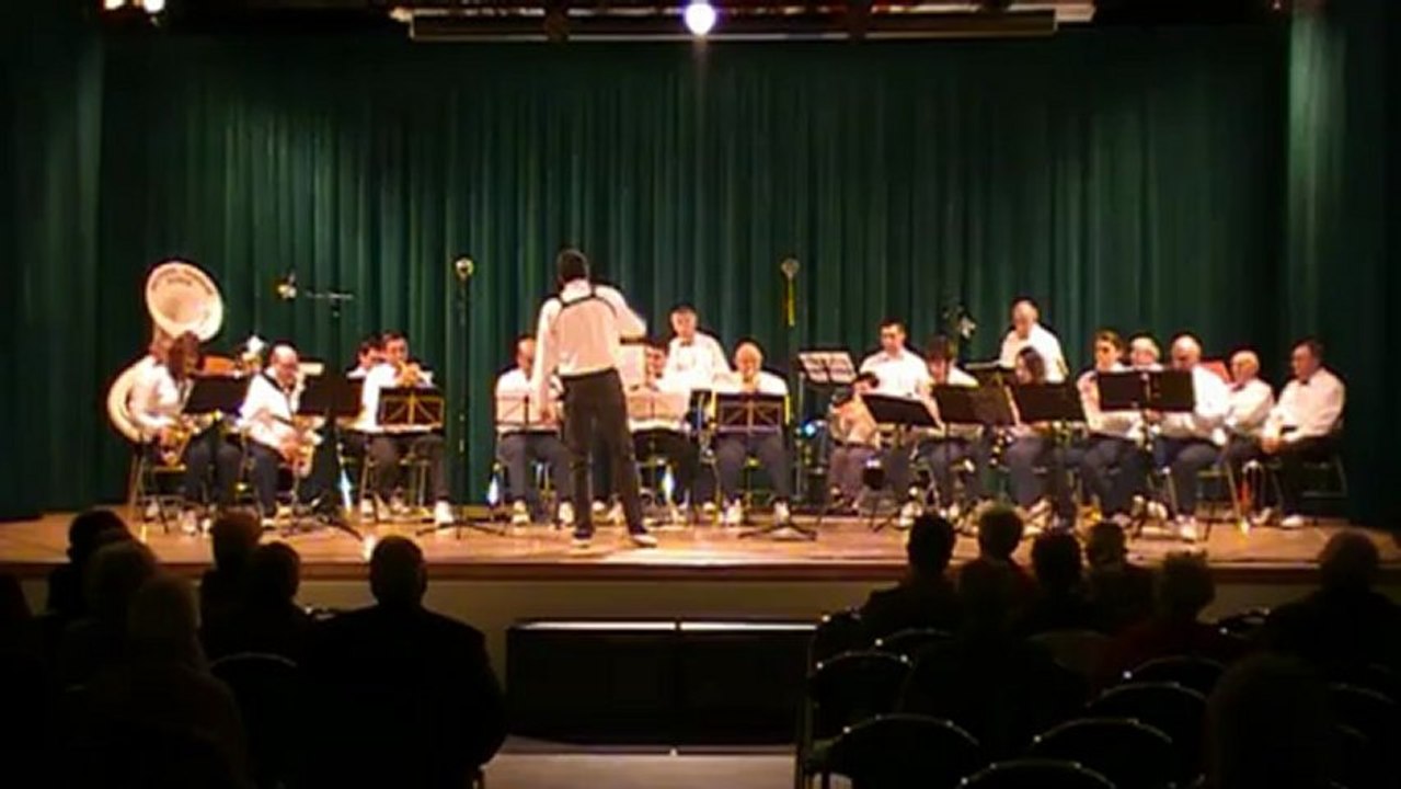 Le gendarme de St Tropez Banda Les Caramagnols Concert St Cécile 2012