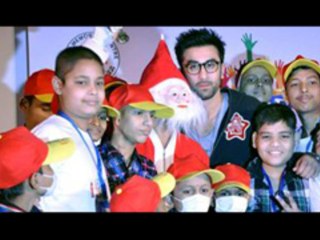 Ranbir Kapoor Dances With Kids | Celebrates Christmas 2012 !