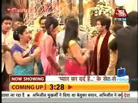 Saas Bahu Aur Betiyan [Aaj Tak] 27th December 2012 Video Pt2