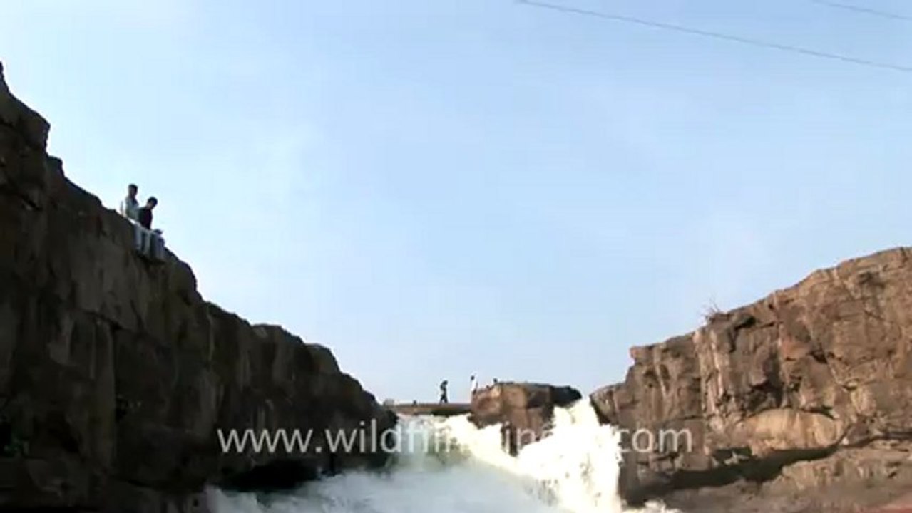 Nasik-waterfall-3.mov