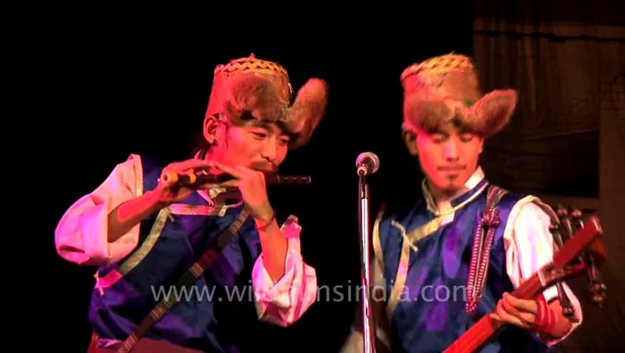 Tibetan dance-5.mov