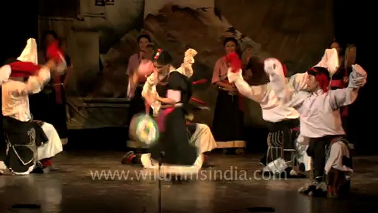 Tibetan dance-9.mov