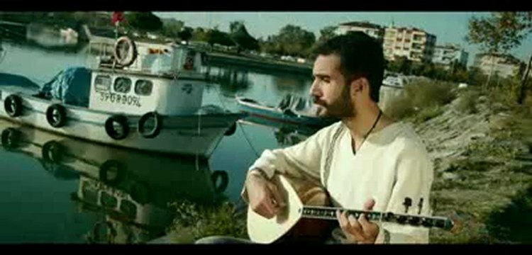 Caner Gülsüm öyle küskün bakma yar'