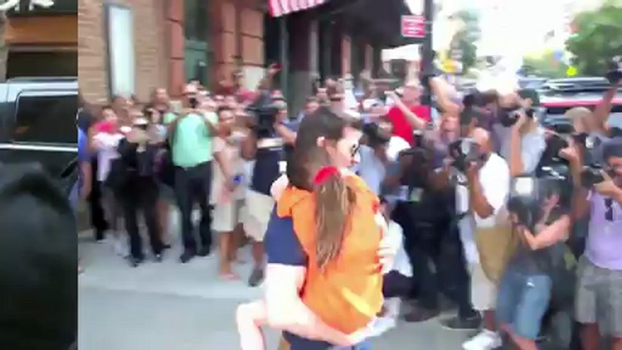 Katie Holmes Returns To Work After Reportedly Spending Christmas Without Suri