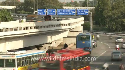 2481.Kashmere Gate flyover, New Delhi.mov