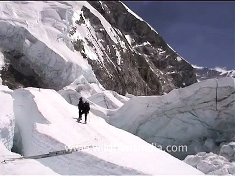 2511.Bridging the icy chasm!.mov