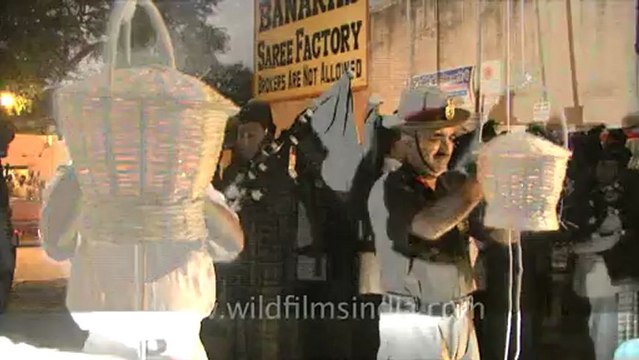 2569.Army men at Devdeepawali festival, Varanasi.mov
