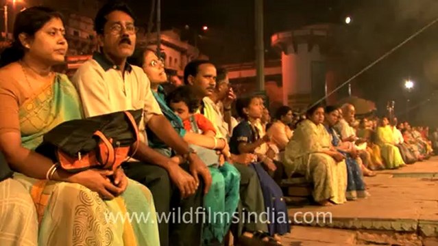 2572.Top view of ganga Ghats, Varanasi.mov