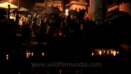 2574.Diya floated on Ganga river, Varanasi.mov