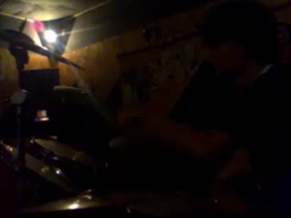 FREE DRUM SOLO