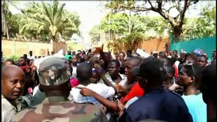 El Gobierno de la República Centroafricana pende de un hilo