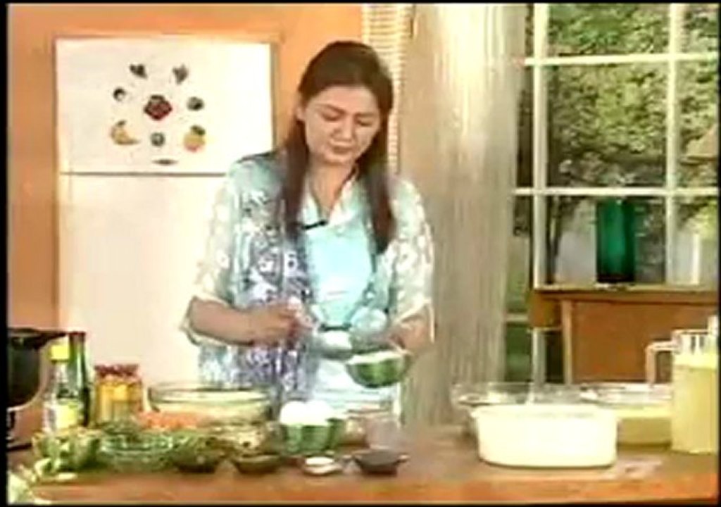 Food afternoon with Farah - Almond Chicken, Hot n Sour Soup (Ep 226) Part 1_2.mp4