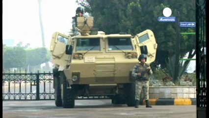 Video herunterladen: Hüsnü Mübarek yeniden hastaneye kaldırıldı