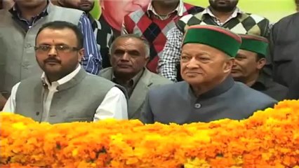 Virbhadra Singh takes oath as Himachal Pradesh CM