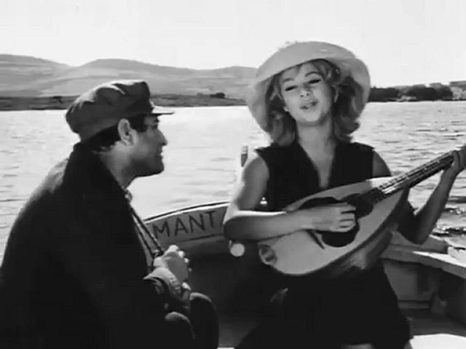Μες σ' αυτή τη βάρκα - Αλίκη Βουγιουκλάκη
