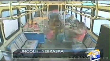 Dilchasp o Ajeeb-17 Jan,2011.mp4