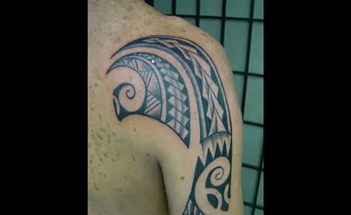 Tatuajes en el Hombro Maories Polinesios de ROBERTTO ORGINAL TATTOO STUDIO de RIO DE JANEIRO