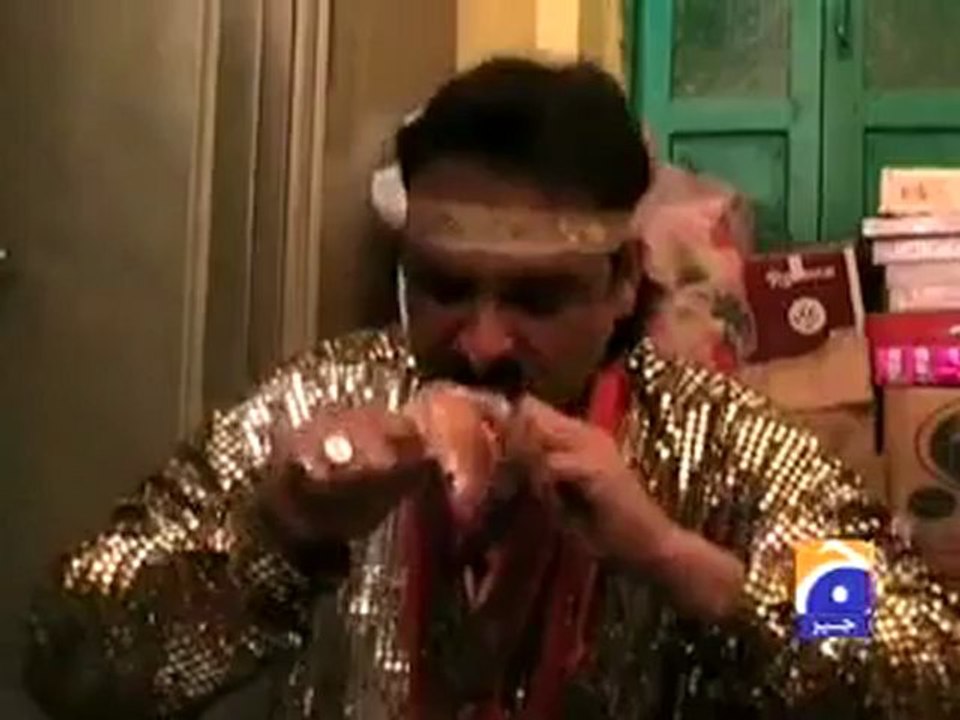 Man Who Eats Raw Meat.mp4