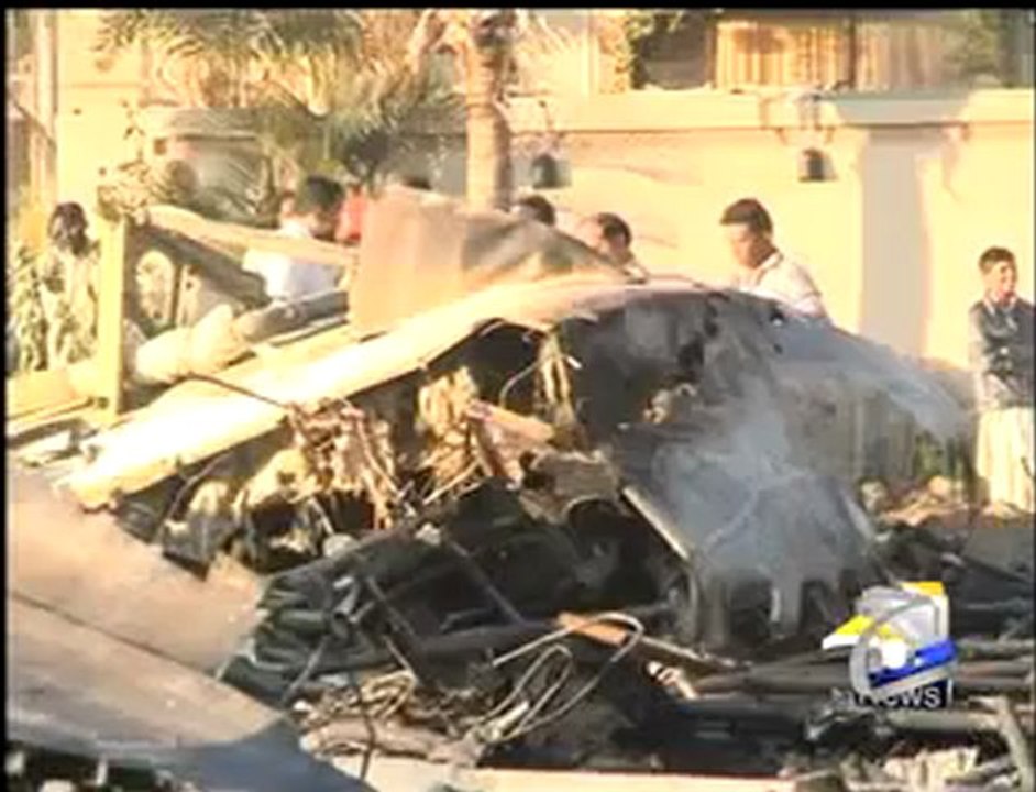 Plane Crash in Karachi.mp4
