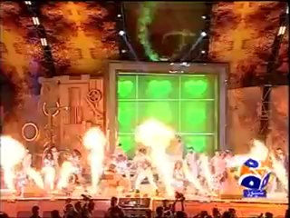 SRK gets lucky charm.mp4.mp4