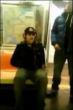 Vol à l'arrachée d'un casque dans le métro
