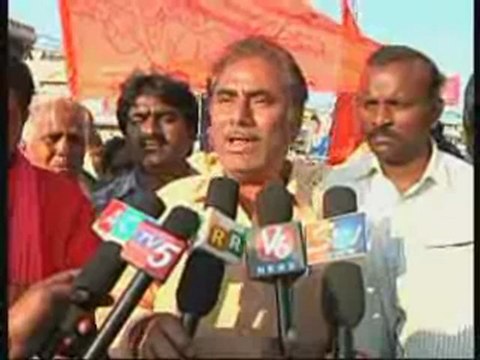 AKBARUDDIN EFFIGY BURNED - Nellore News