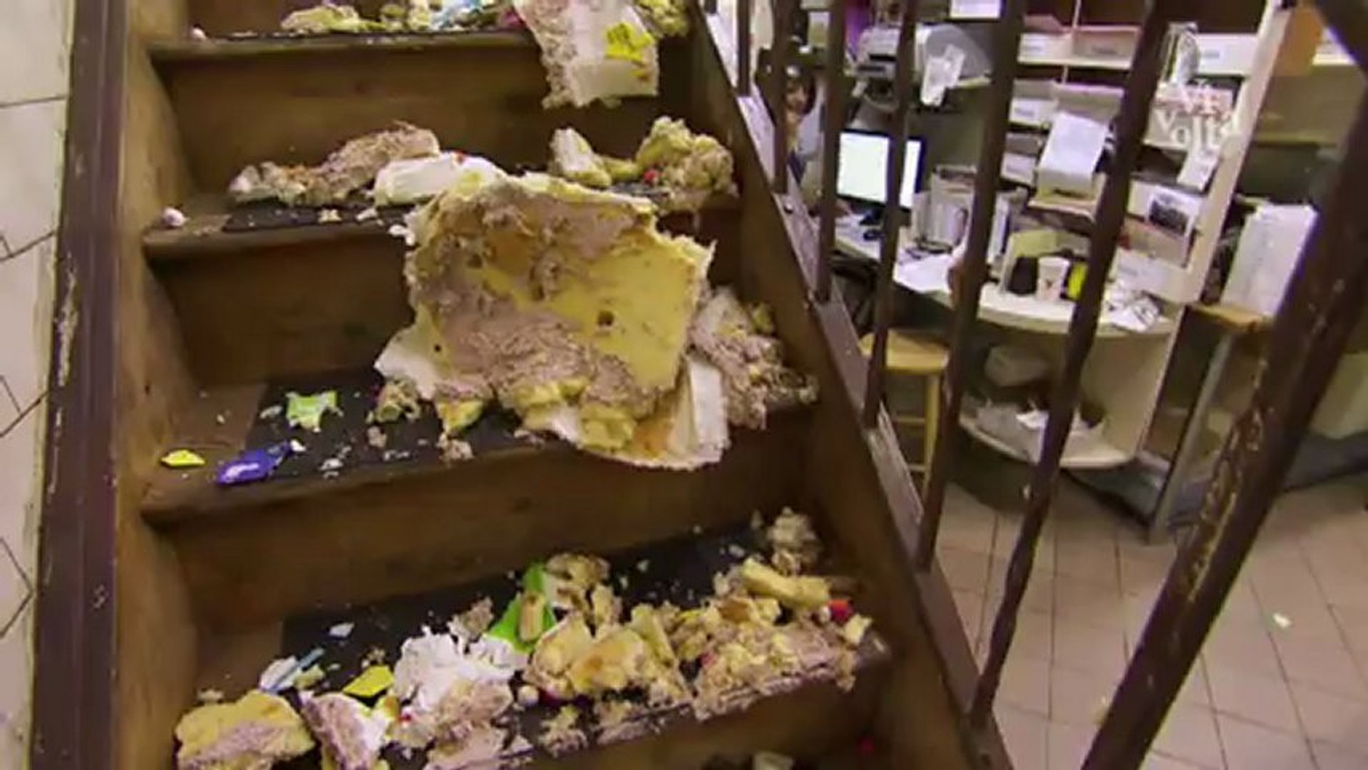 Cake Boss Le Gateau Qui Tombe Video Dailymotion