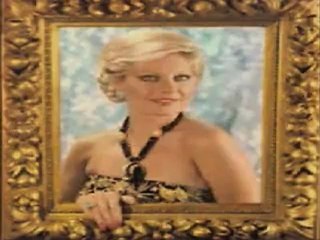 Emel Sayın-           " Ne diyeceğim -"