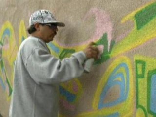 Graffiti artists make their mark in Los Angeles