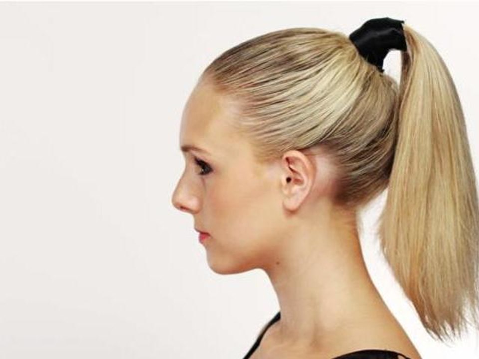 Wet Look Ponytail Tutorial