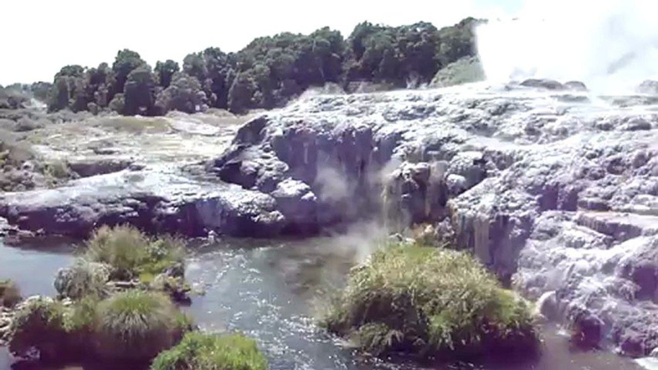 Pohutu Geyser