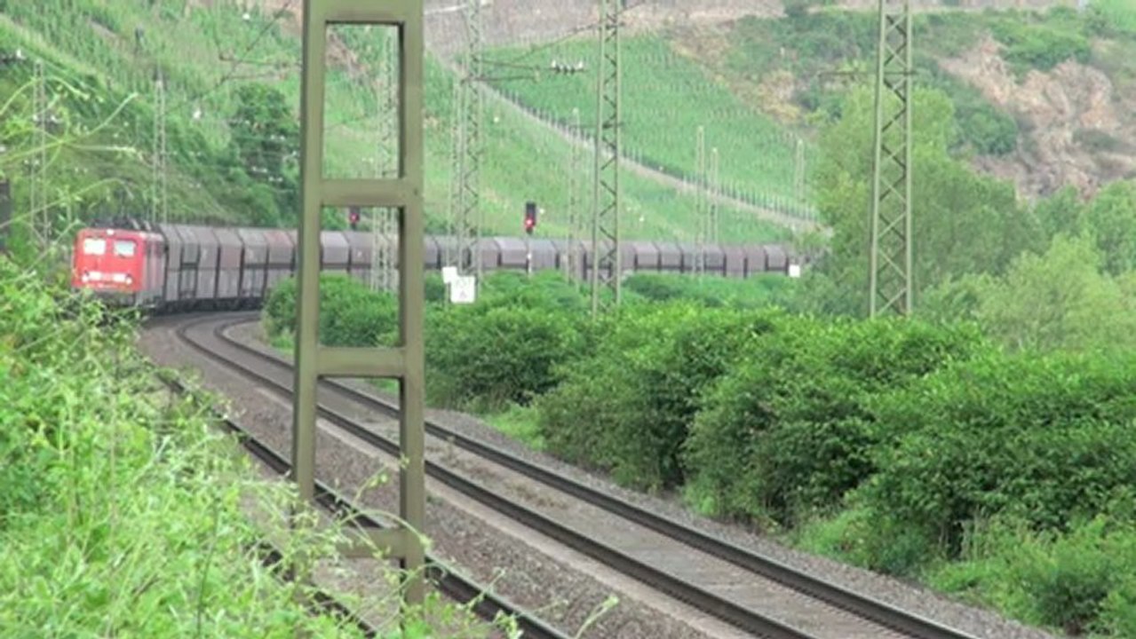 Züge beim Bopparder Hamm, Crossrail Class 66, 2x BR140, BR152, BR185, 3x BR101, BR460