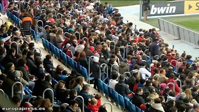 La afición del Real Madrid arropa a Iker Casillas