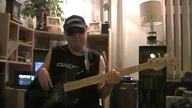 With all I am Hillsong basscover Bob Roha