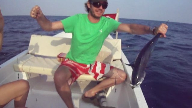 ANTALYA ADRASANDA PALAMUT ÇAPARİSİYLE YAZILI ORKİNOS AVI VİDEOSU - adrasanbalik.com