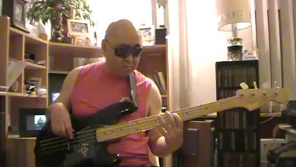 SALSA CALIENTE DEL JAPON LA ORQUESTA DE LA LUZ  basscover4 Bob Roha