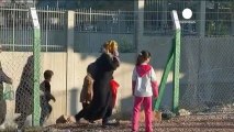 Siria: civili in fuga dalle violenze di entrambi i campi