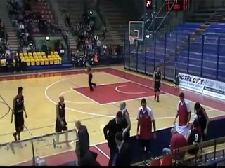 Icaro Sport. Crabs Rimini-Officine Creative Montegranaro 58-53, la gara