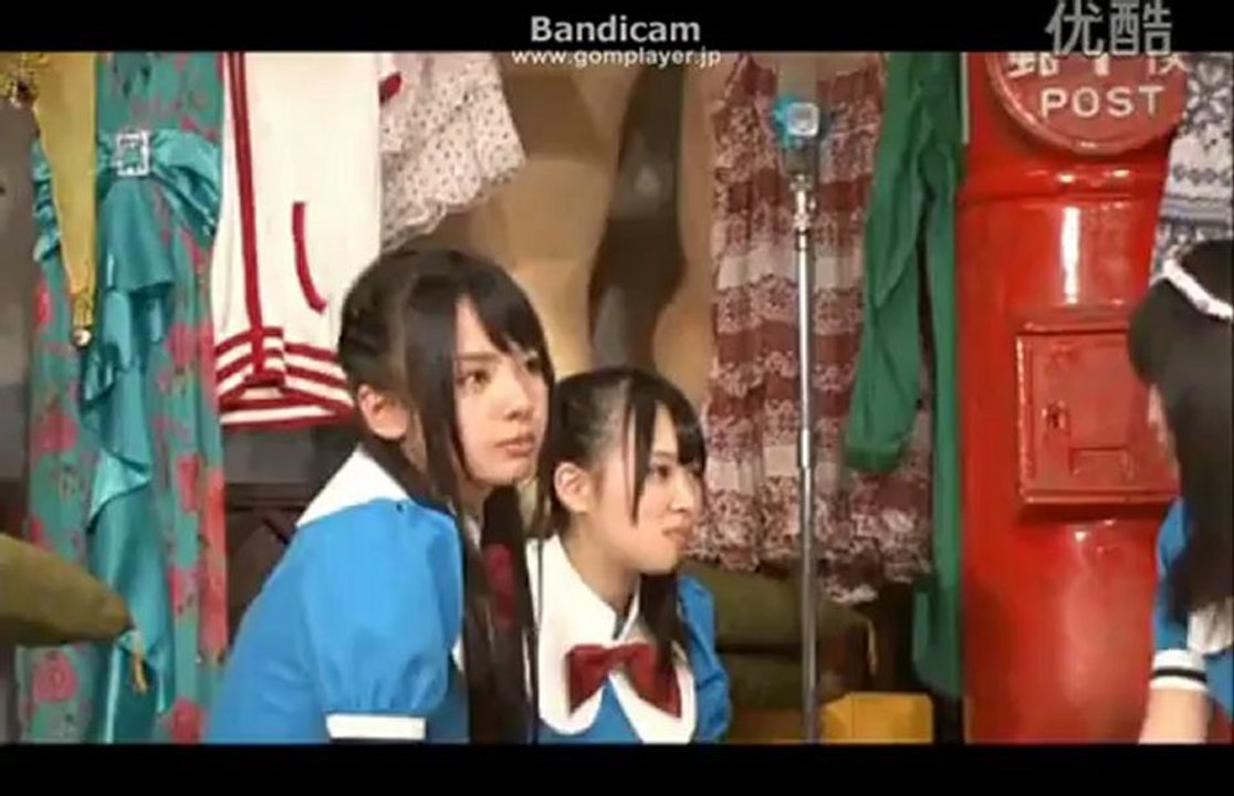 Funny cute girl making2012 funny story sends1-4