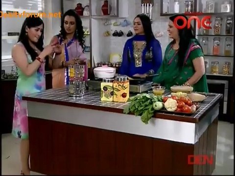 Piya Ka Ghar Pyaara Lage 1st January 2013 Video Watch Online part1
